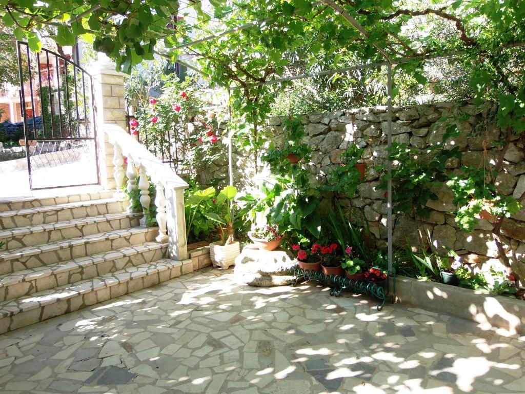 Apartments Beba Mali Lošinj Exteriör bild