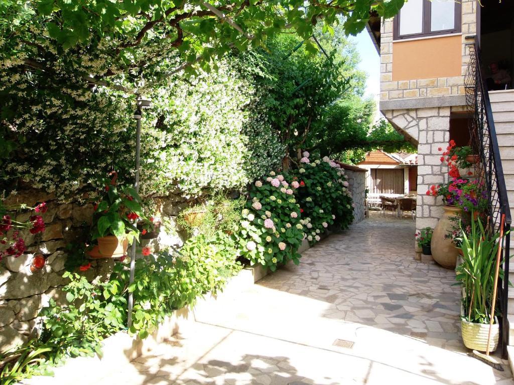 Apartments Beba Mali Lošinj Rum bild