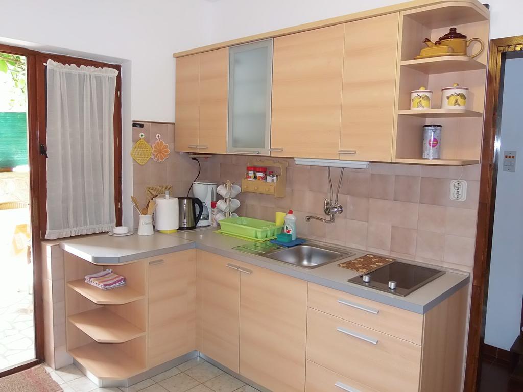 Apartments Beba Mali Lošinj Rum bild
