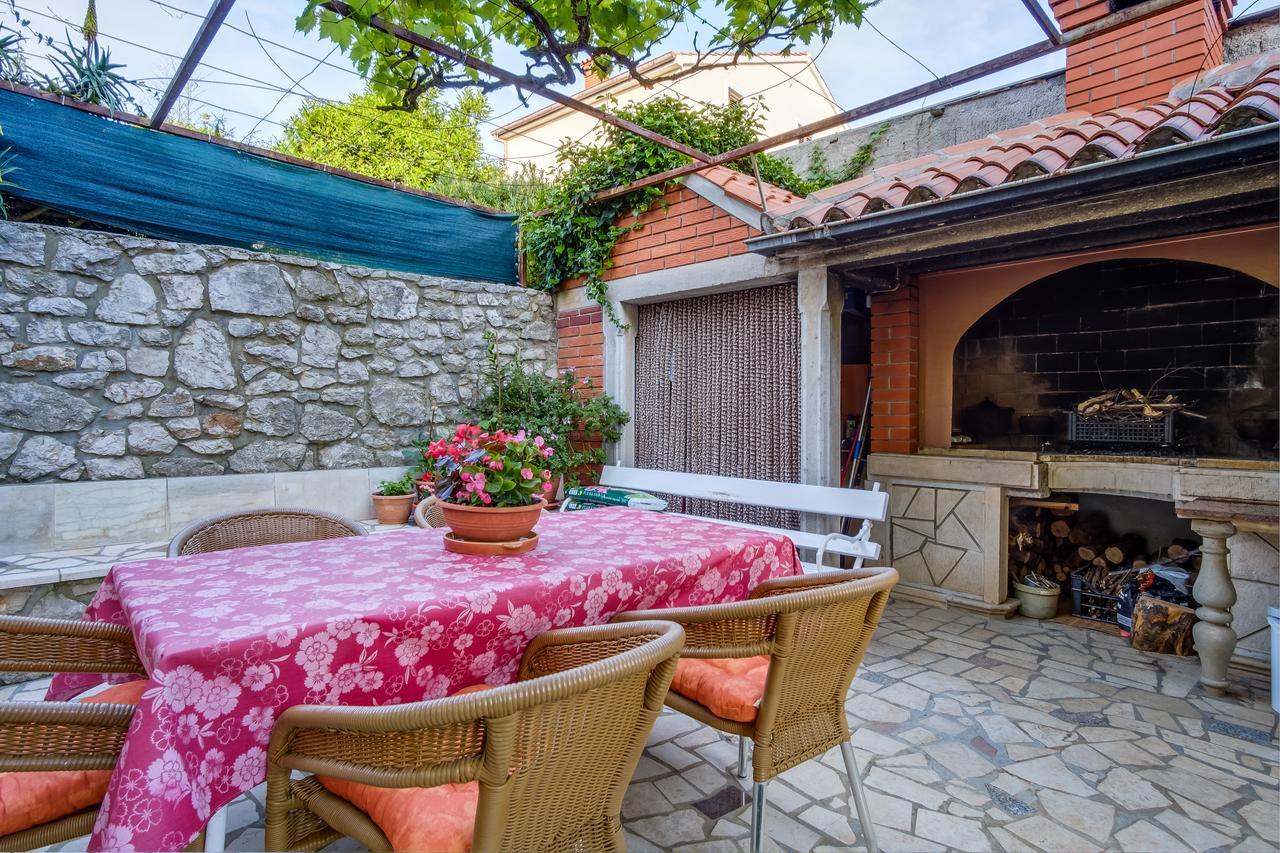 Apartments Beba Mali Lošinj Exteriör bild
