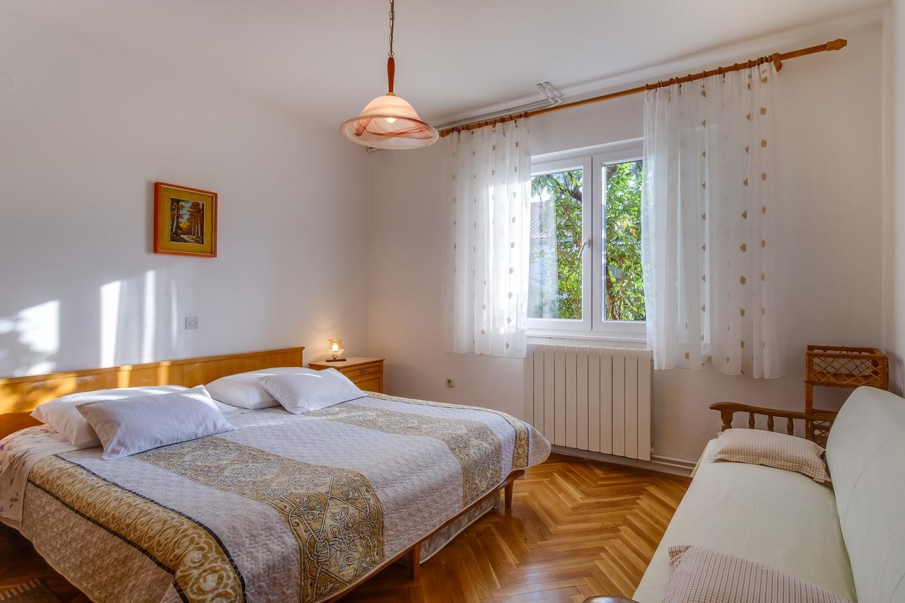 Apartments Beba Mali Lošinj Exteriör bild