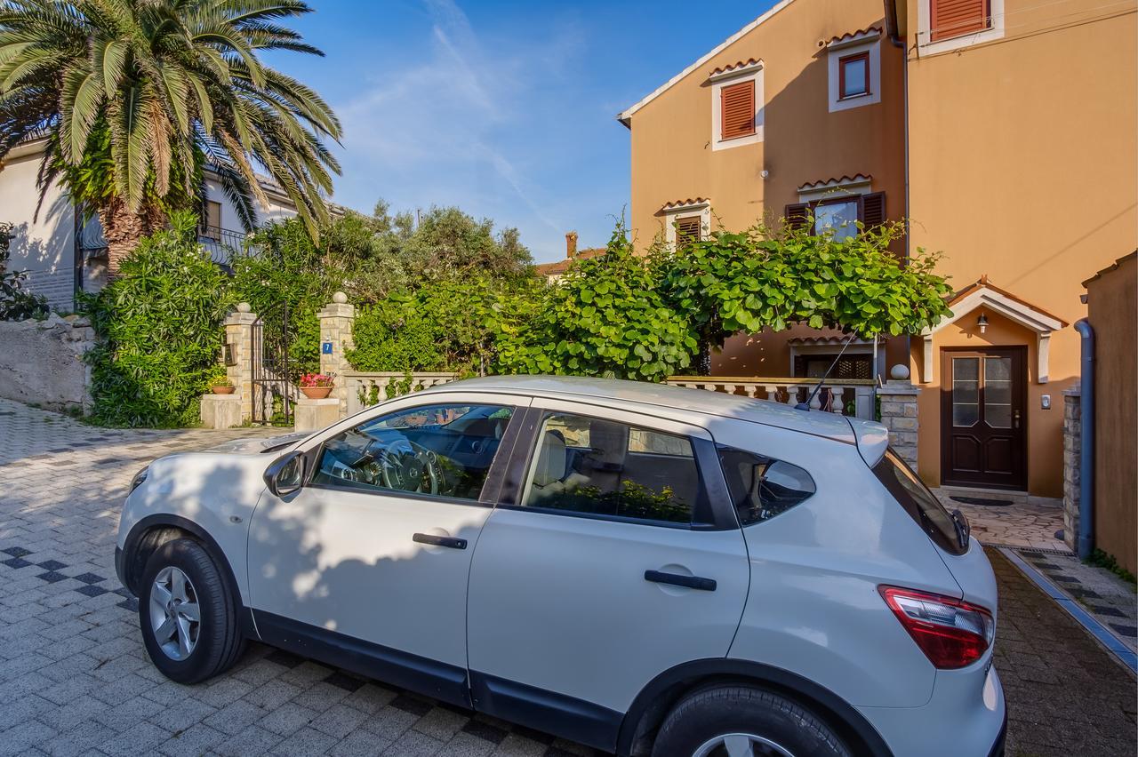 Apartments Beba Mali Lošinj Exteriör bild
