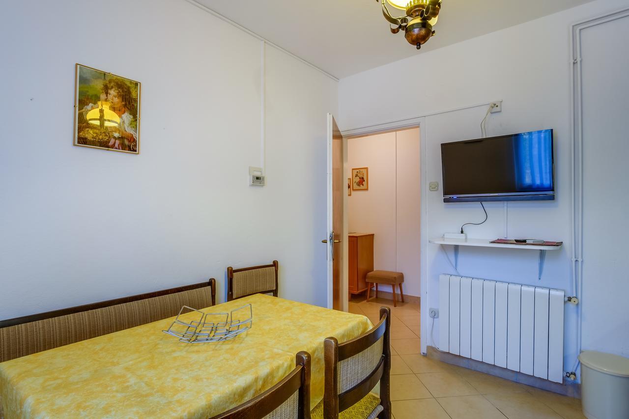 Apartments Beba Mali Lošinj Exteriör bild