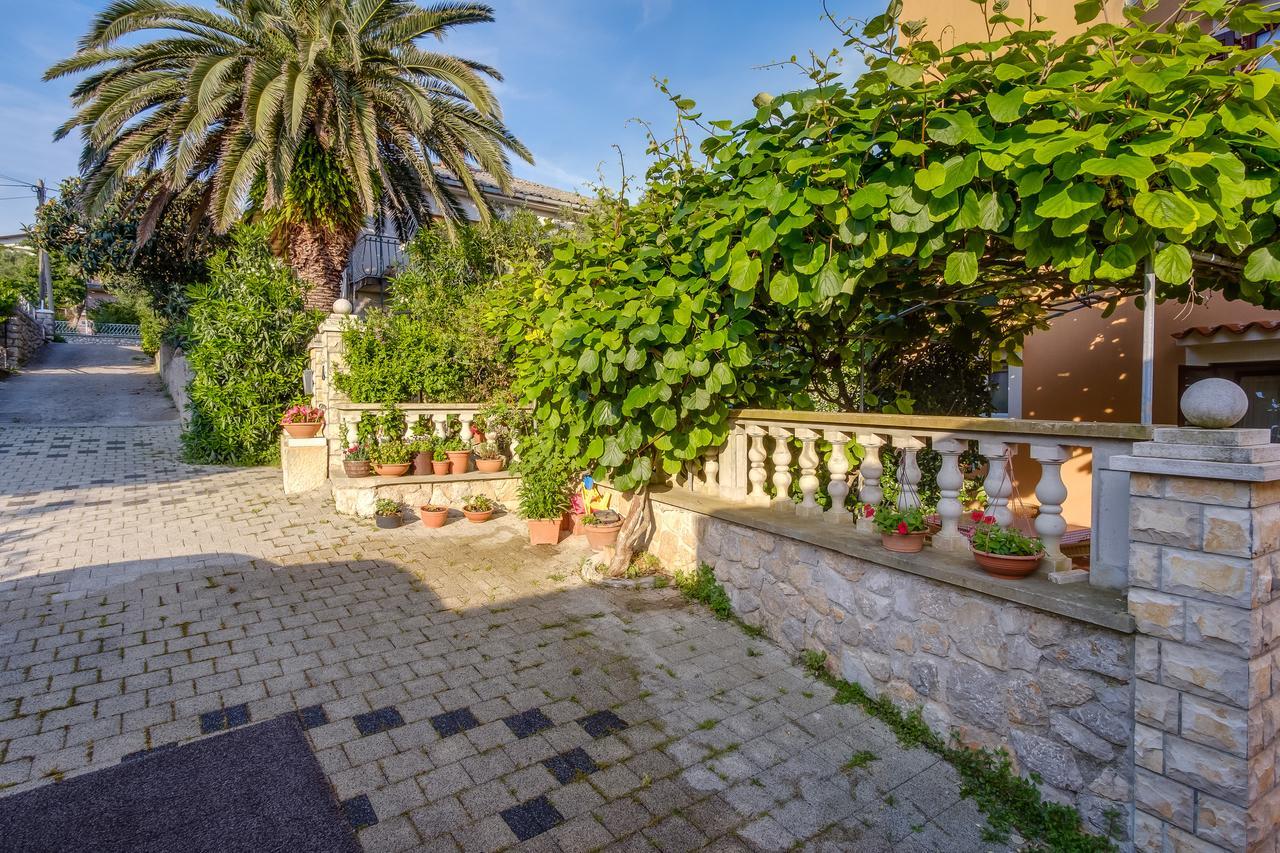 Apartments Beba Mali Lošinj Exteriör bild
