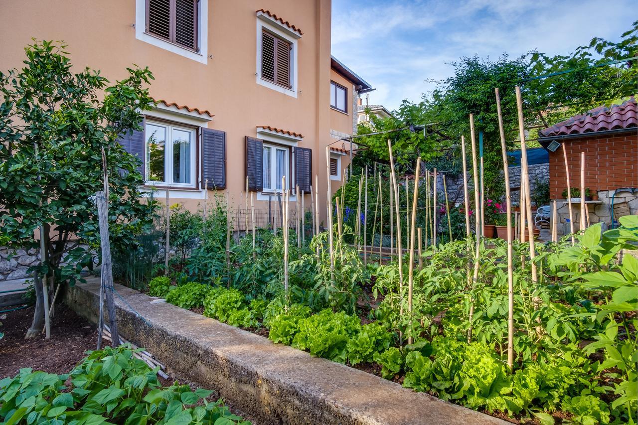Apartments Beba Mali Lošinj Exteriör bild