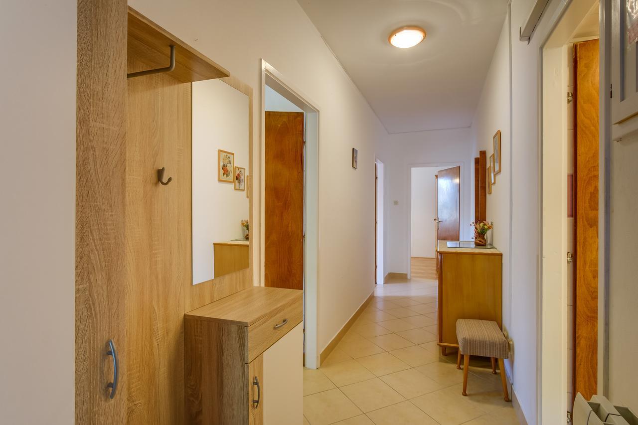 Apartments Beba Mali Lošinj Exteriör bild